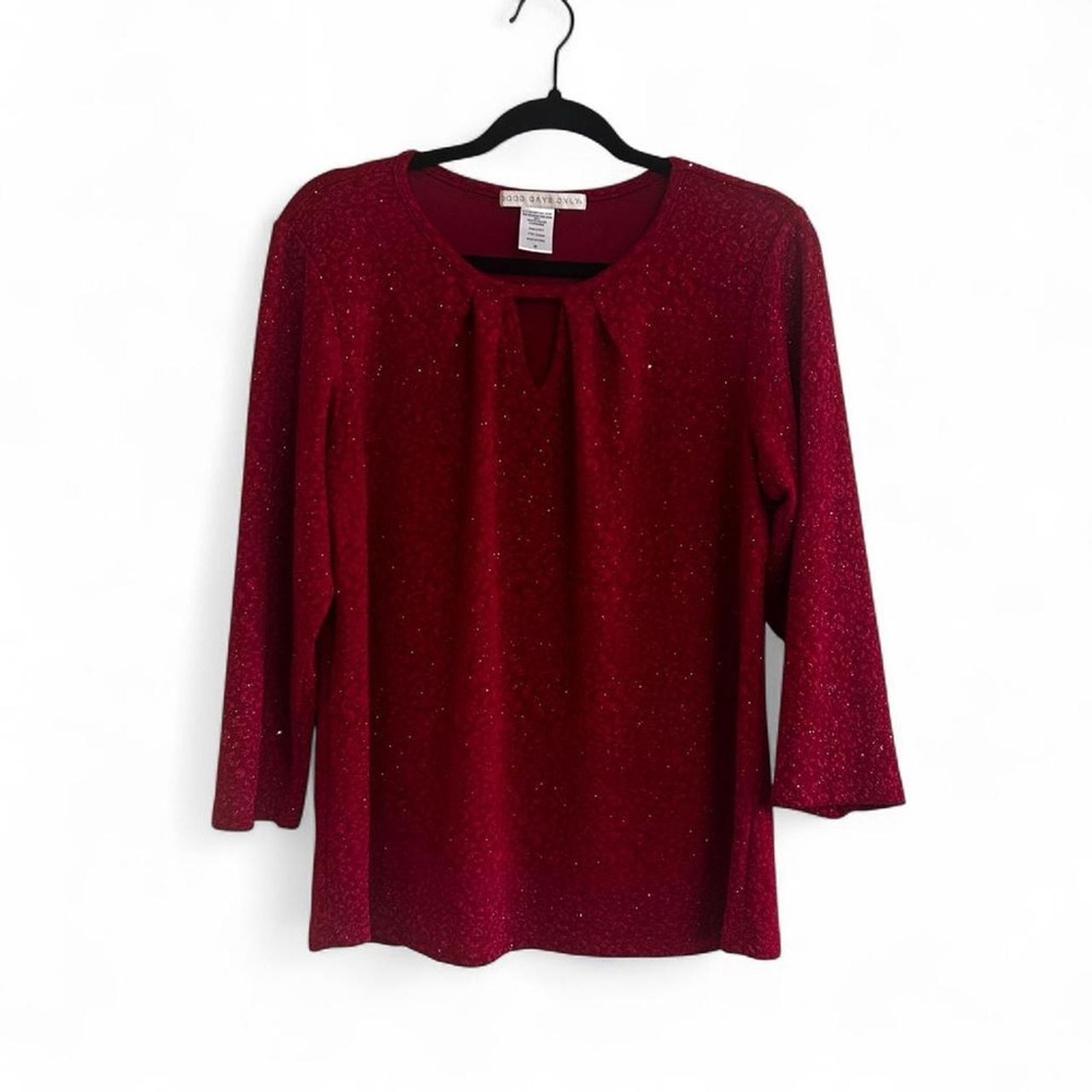 Women's‎ Sparkly Red Top With Keyhole Neckline Size M